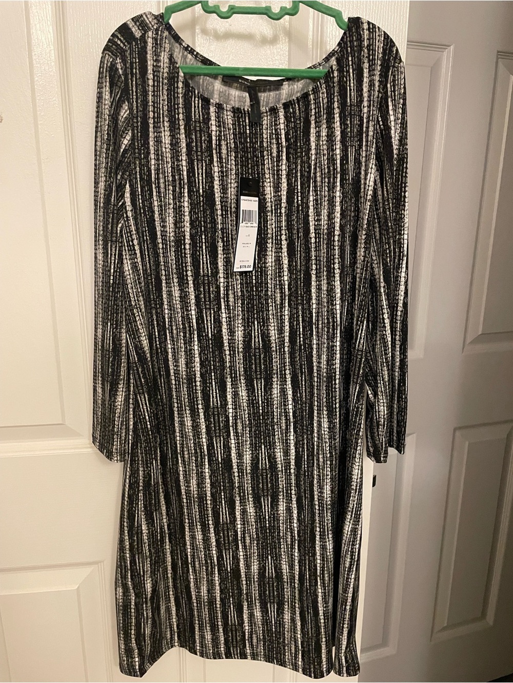 BCBG MaxAzria long sleeve black white swing dress Sz S, NWT